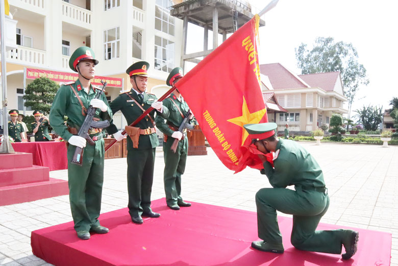 Lễ tuyên thệ chiến sĩ mới