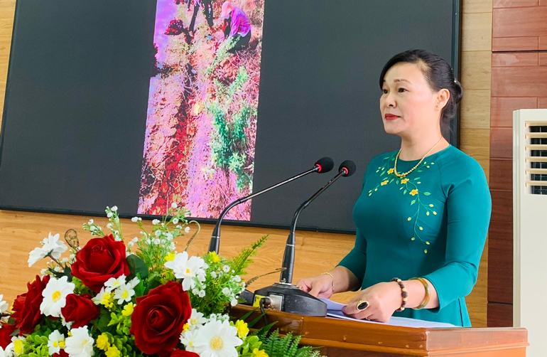  Các đại biểu phát biểu tham luận