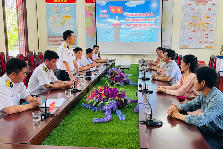 Ban Tuyên giáo Tỉnh ủy thăm và làm việc tại Bộ Tư lệnh Vùng 4 Hải quân