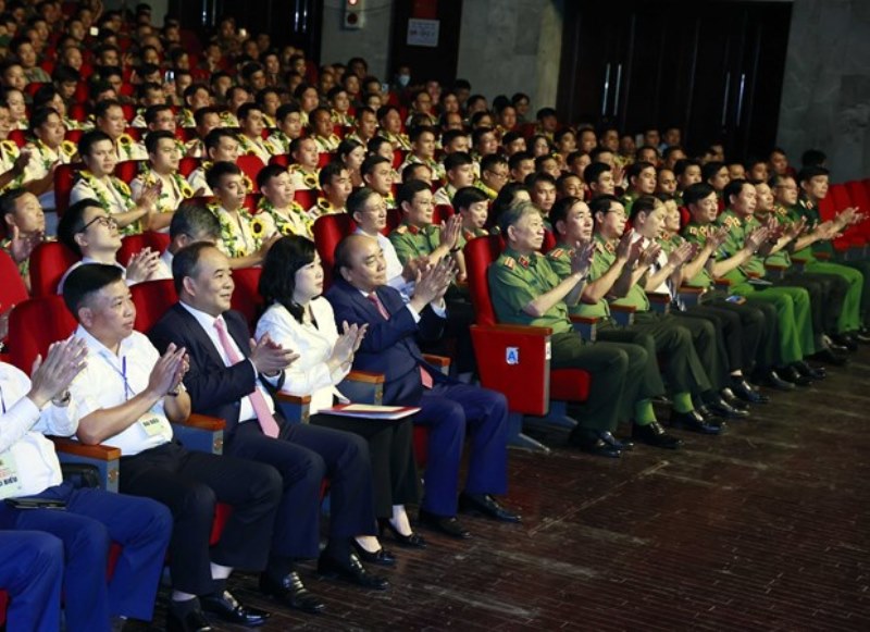 Tôn vinh 63 Trưởng Công an xã tiêu biểu ''sống trong lòng dân''