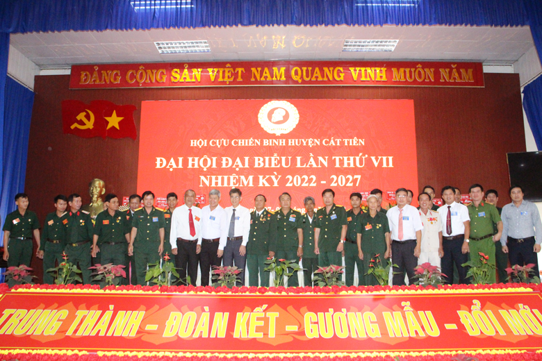 Ban Chấp hành Hội CCB Cát Tiên khóa VII ra mắt Đại hội