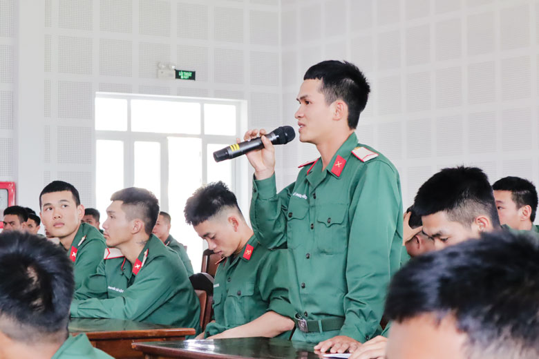 Lắng nghe tâm tư chiến sĩ trẻ