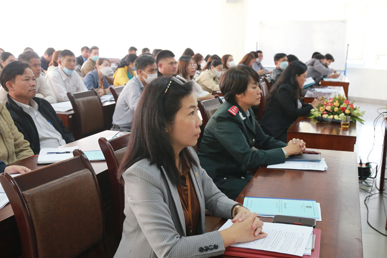 Phổ biến nghiệp vụ xử lý vi phạm hành chính, chứng thực cho gần 100 cán bộ tư pháp