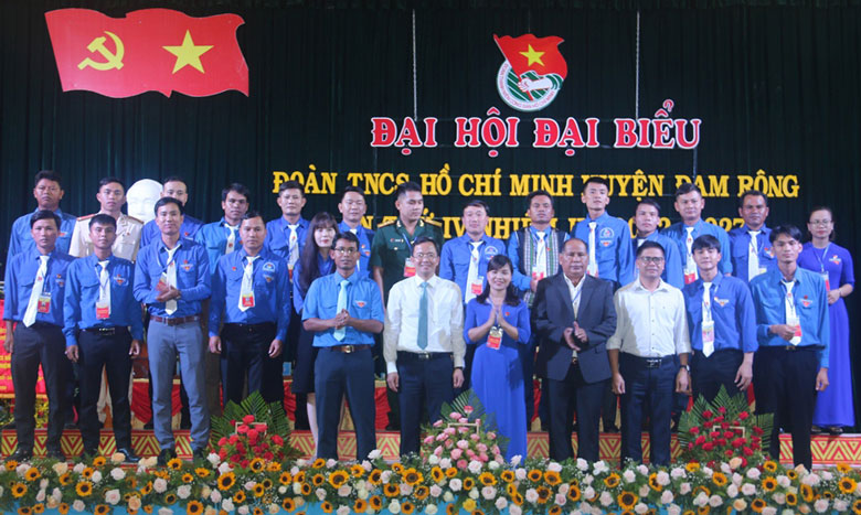 Ban Chấp hành khóa mới ra mắt Đại hội 