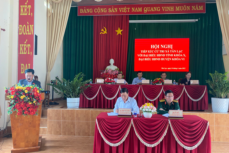 Tổ đại biểu HĐND tỉnh và huyện Bảo Lâm tiếp xúc cử tri