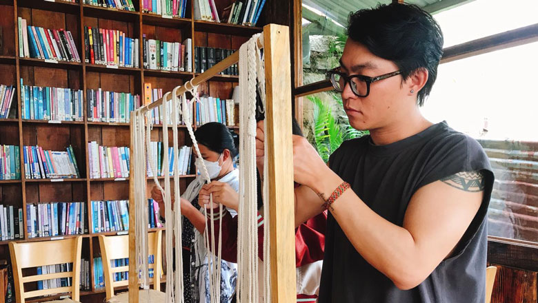 Giới trẻ và đam mê nghệ thuật đan móc Macrame