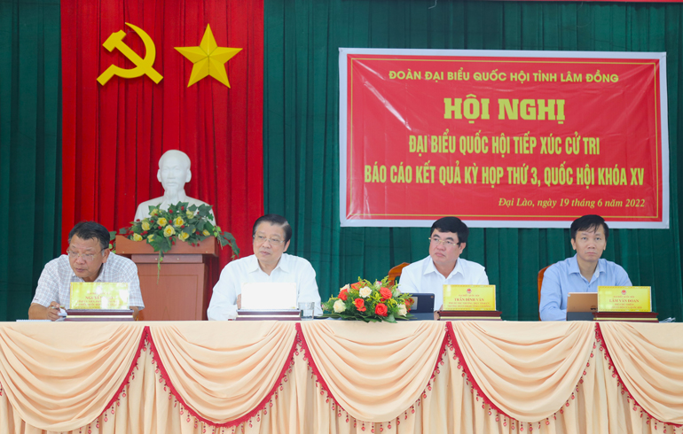 Trưởng Ban Nội chính Trung ương Phan Đình Trạc tiếp xúc cử tri TP Bảo Lộc