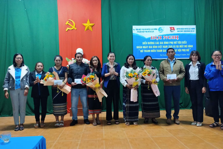 Lạc Dương: Biểu dương gia đình phụ nữ tiêu biểu