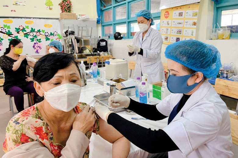 Chung tay duy trì miễn dịch cộng đồng với COVID-19
