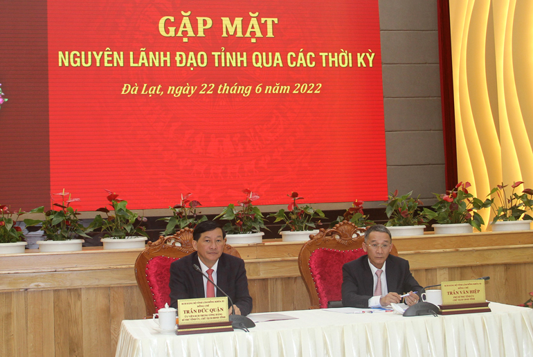 Gặp mặt nguyên lãnh đạo tỉnh qua các thời kỳ