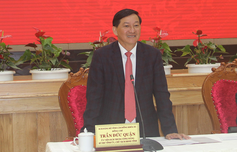 Bí thư Tỉnh ủy Lâm Đồng Trần Đức Quận thay mặt Thường trực, Ban Thường vụ Tỉnh ủy cảm ơn những ý kiến đóng góp của các đồng chí nguyên lãnh đạo tỉnh qua các thời kỳ
