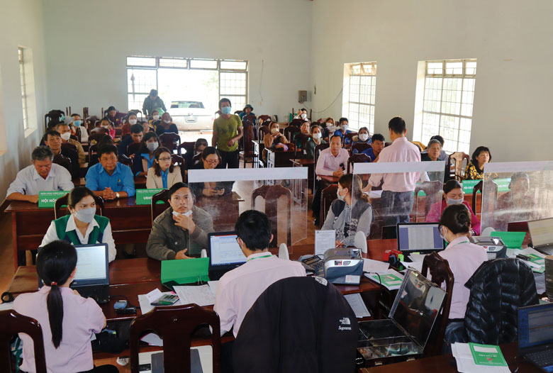 Từng bước nâng cao đời sống đồng bào dân tộc thiểu số