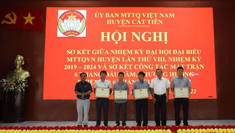 Sơ kết giữa nhiệm kỳ thực hiện Nghị quyết Đại hội MTTQ huyện Cát Tiên lần VIII