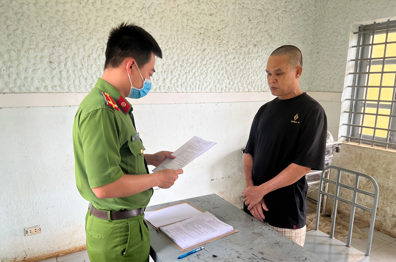 Di Linh: Khởi tố đối tượng mua bán trái phép chất ma tuý