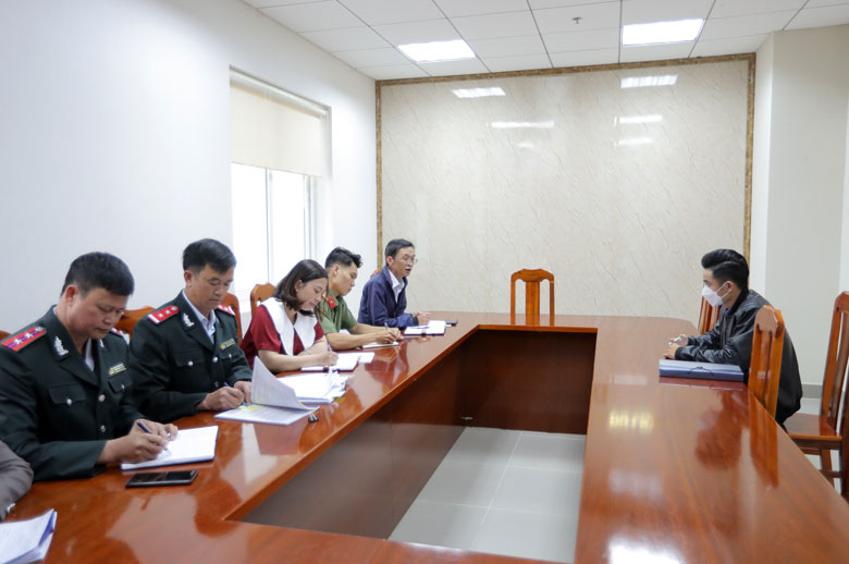 Ca sỹ Khánh Ly hát ca khúc ngoài danh mục đăng ký, cơ quan chức năng mời công ty tổ chức sự kiện làm việc