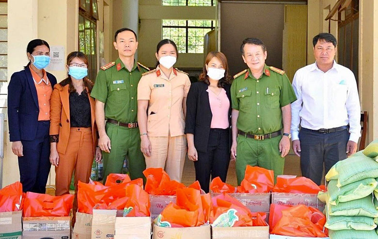 Phát huy vai trò xung kích của tuổi trẻ trong xây dựng và bảo vệ Tổ quốc