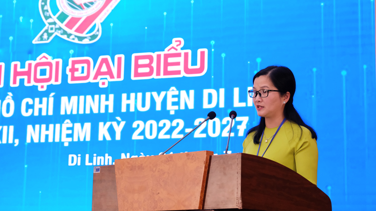 Đồng chí Trần Thị Chúc Quỳnh – Bí thư Tỉnh Đoàn phát biểu chỉ đạo Đại hội