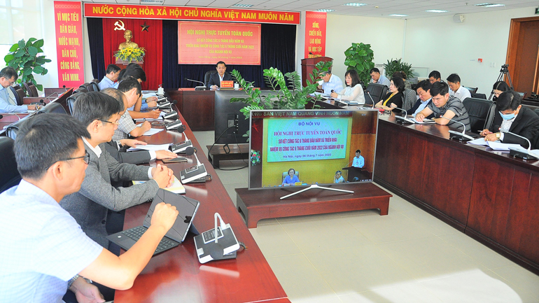 Đẩy mạnh phân cấp phân quyền về quản lý nhà nước gắn với cá thể hóa trách nhiệm người đứng đầu