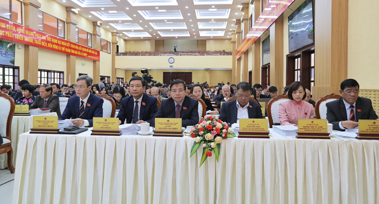 Các đại biểu tham dự kỳ họp. Ảnh: Nguyệt Thu - Chính Thành