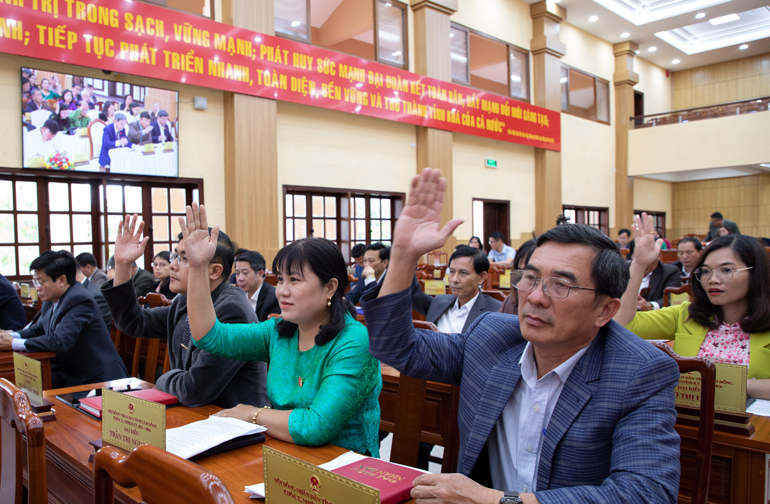  Biểu quyét thông qua dự thảo nghị quyết