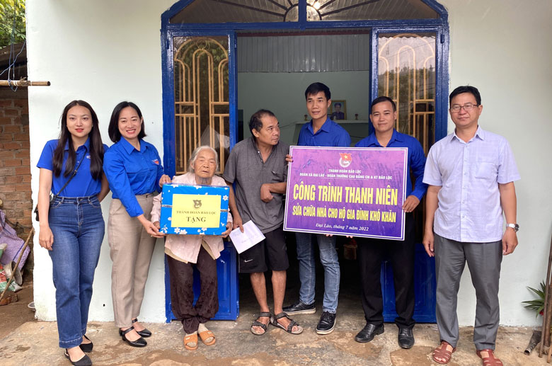 Bảo Lộc: Bàn giao các công trình thanh niên tại xã Đại Lào