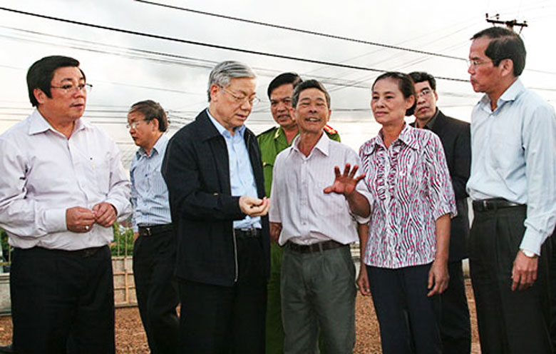 Vào Đảng để giúp nông dân từng bước làm giàu
