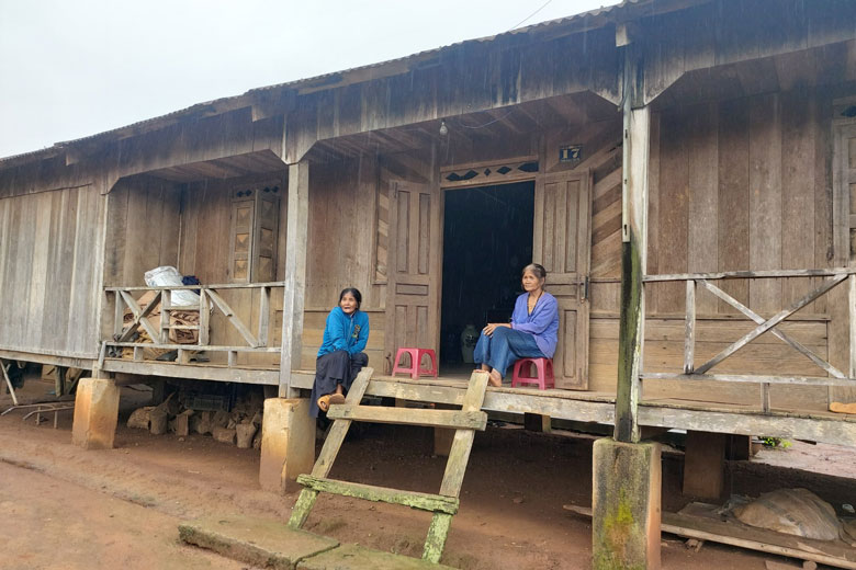 Giữ nhà sàn truyền thống để phát triển du lịch