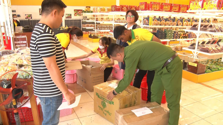 Đà Lạt: Tạm thu giữ một số mặt hàng đặc sản không rõ nguồn gốc xuất xứ