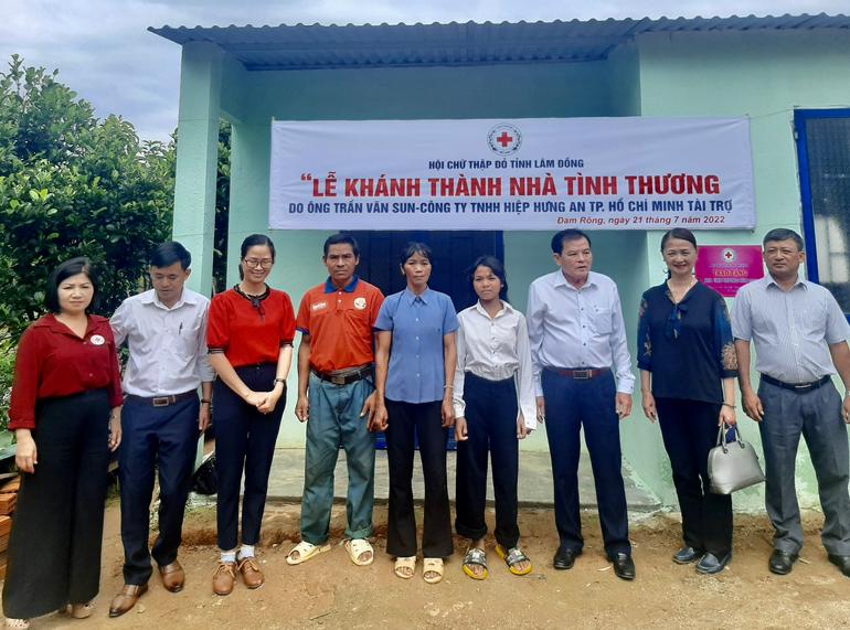 Đam Rông: Khánh thành giếng nước sạch và nhà tình thương chữ thập đỏ