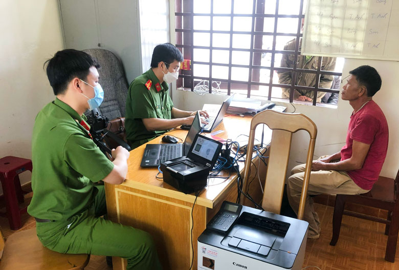 Di Linh:  Triển khai đợt cao điểm cấp trên 17.600 CCCD