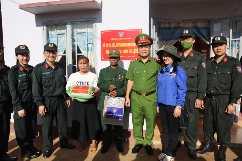 Tổ chức nhiều hoạt động đền ơn đáp nghĩa tại xã N'Thol Hạ