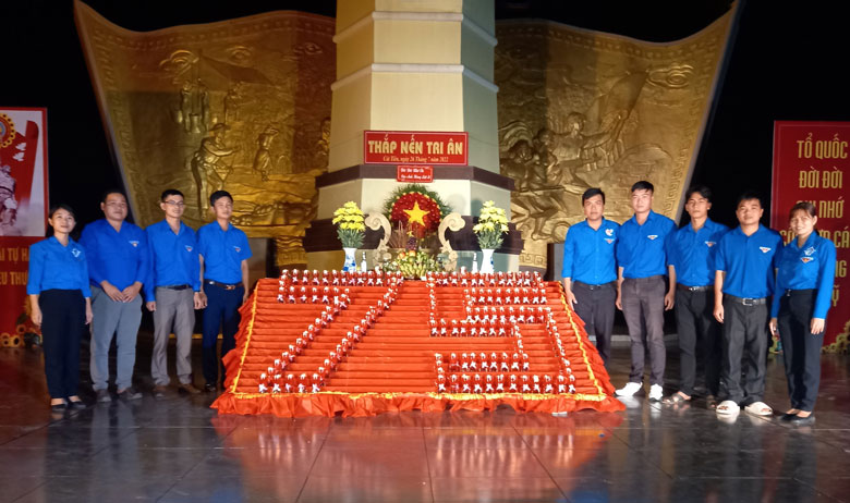 Cát Tiên: Đêm thắp nến tri ân, tưởng niệm các anh hùng liệt sỹ