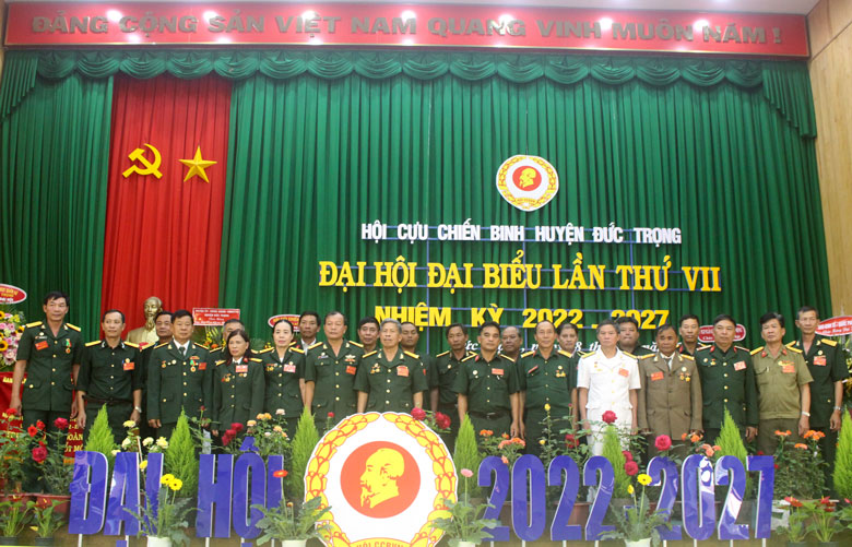 Ban Chấp hành khóa mới ra mắt Đại hội