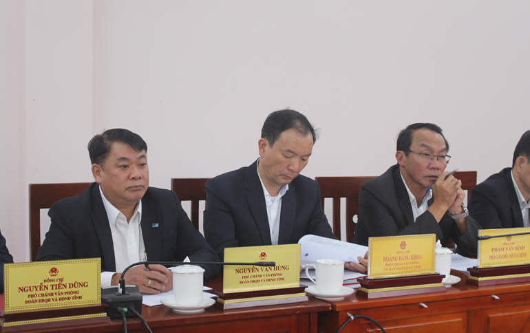 Các đại biểu tham dự phiên họp