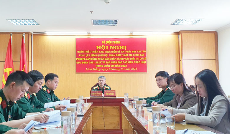 Tập huấn báo cáo viên pháp luật trong toàn quân đội