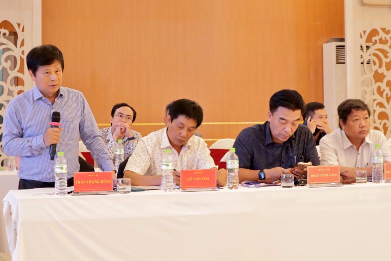 Các đại biểu tham gia đóp góp ý kiến tại hội nghị