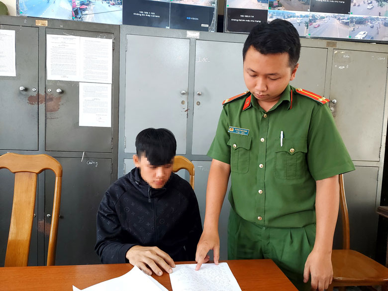 Di Linh: Bắt đối tượng bị truy nã về tội giao cấu với trẻ em