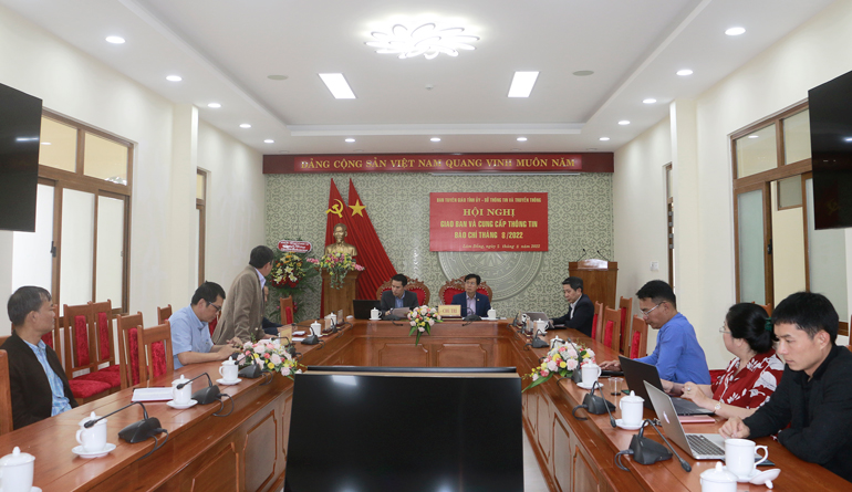 Hội nghị giao ban báo chí tháng 8 năm 2022