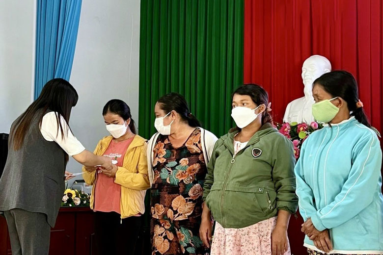 Triển khai thực hiện hỗ trợ đóng BHYT cho một số đối tượng từ ngân sách địa phương