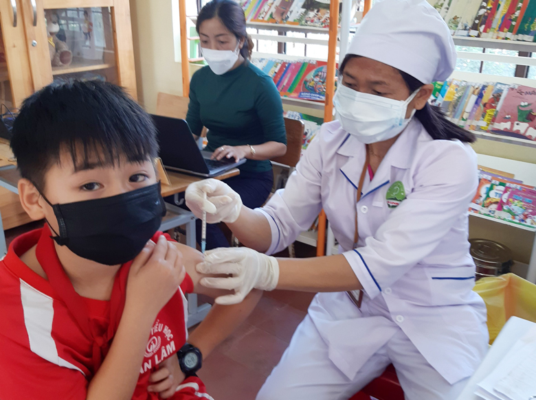 Di Linh: Đẩy nhanh tiến độ tiêm vắc xin phòng Covid-19