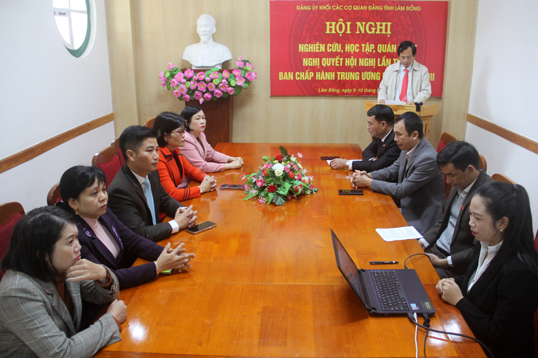Các đại biểu tham dự khai mạc hội nghị tại điểm cầu Đảng ủy Khối Các cơ quan tỉnh