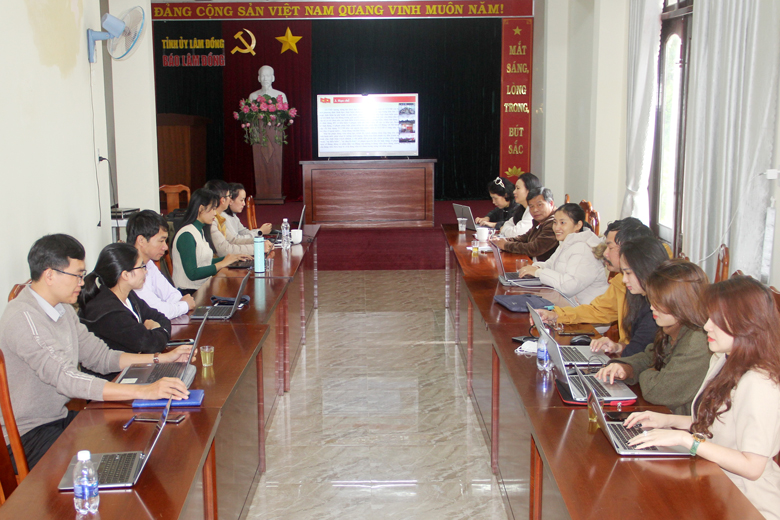 Quang cảnh hội nghị tại điểm cầu Báo Lâm Đồng