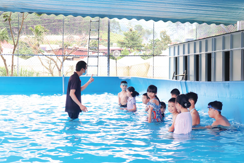 Đa dạng sân chơi ngày hè