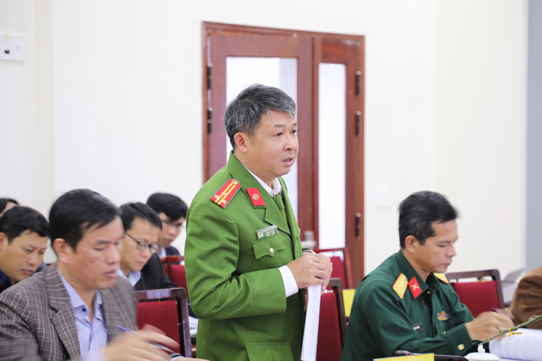 Đại diện Công an tỉnh thông báo kết quả điều tra một số vụ án phá rừng trên địa bàn tỉnh