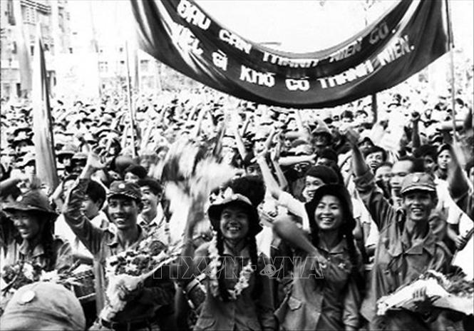 Khơi dậy ngọn lửa tinh thần 'Ba sẵn sàng&quot; trong thế hệ trẻ Việt Nam