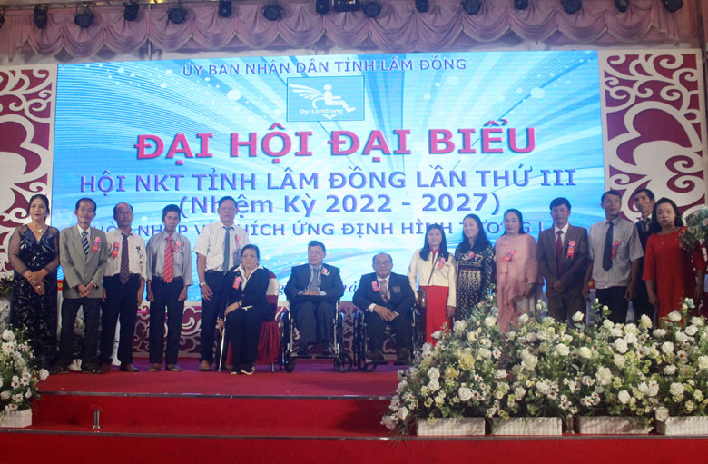 Ban Chấp hành Hội Người khuyết tật khóa mới ra mắt Đại hội