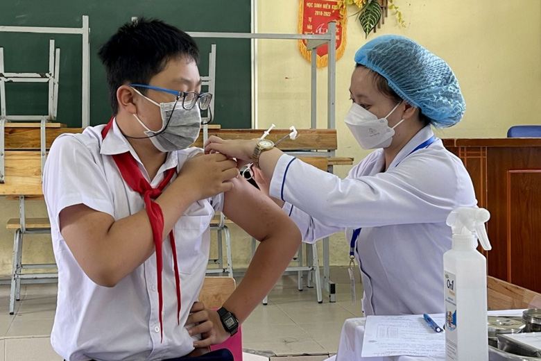 Đôn đốc cập nhật, làm sạch dữ liệu tiêm chủng Covid-19