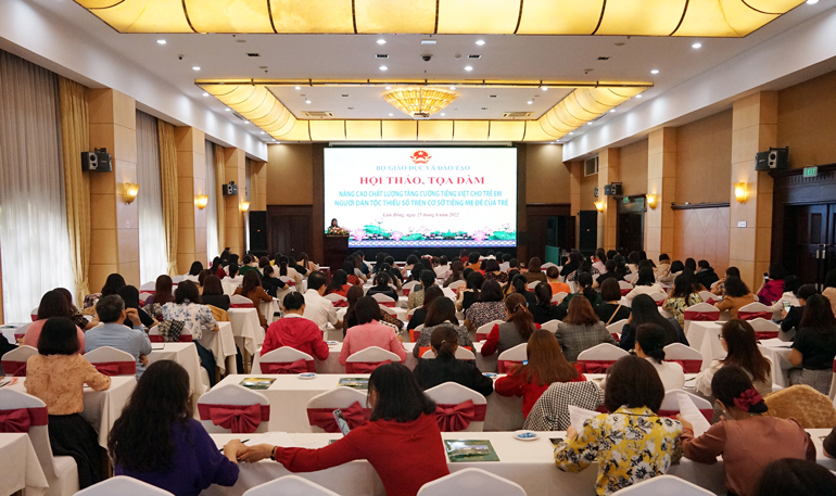 Nâng cao chất lượng tăng cường tiếng Việt cho trẻ em người dân tộc thiểu số trên cơ sở tiếng mẹ đẻ của trẻ