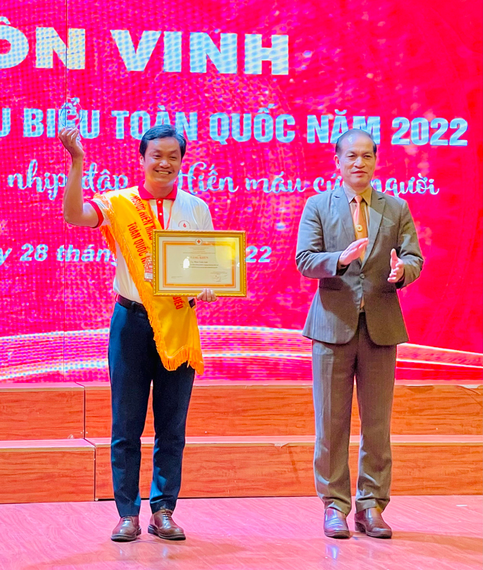 Đại biểu Phan Tuấn Anh tham dự Lễ tôn vinh Người hiến máu tiêu biểu toàn quốc năm 2022