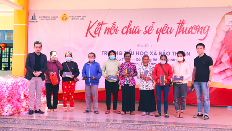 Kết nối chia sẻ yêu thương cùng người nghèo, học sinh khó khăn huyện Di Linh